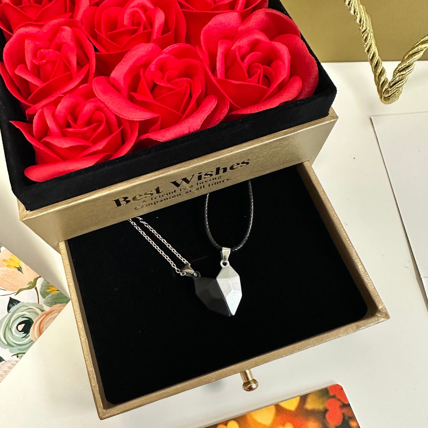 COFRE ROSAS ETERNAS+COLLAR DÚO